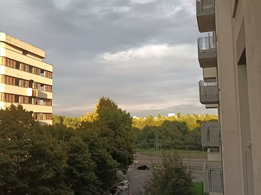 Immagine 22 di Appartamento in affitto  in via Senigallia 9 a Milano