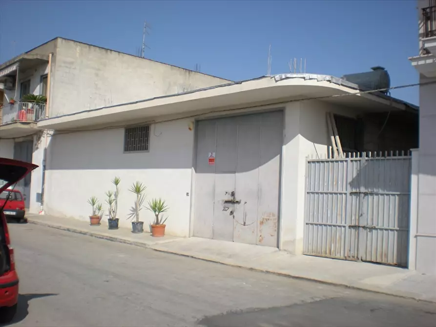 Immagine 2 di Garage in vendita  in Via Lanciano a Cerignola