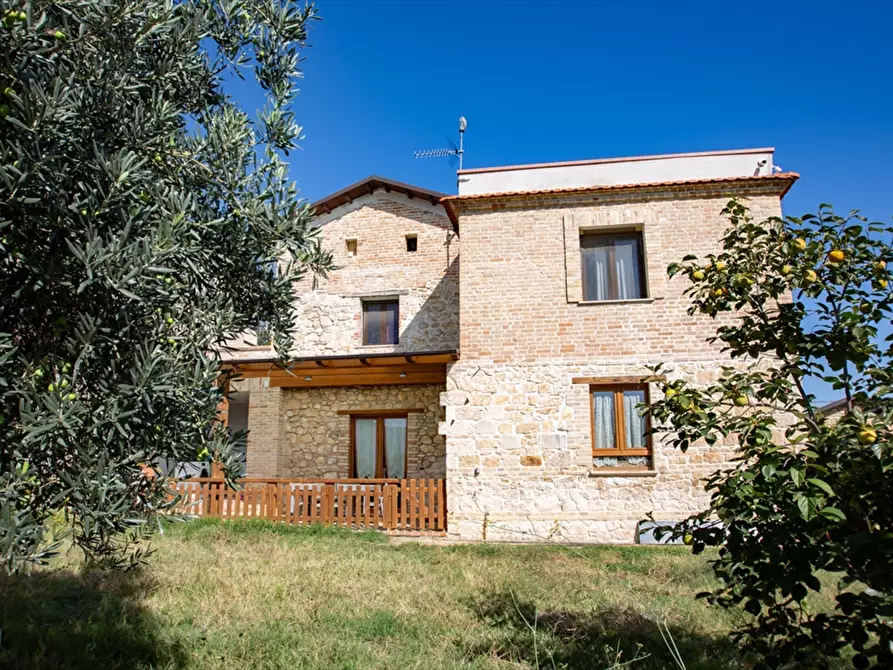 Immagine 2 di Rustico / casale in vendita  in contrada Santa Maria Arabona snc a Manoppello