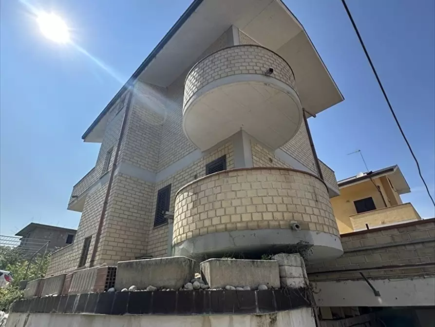 Immagine 1 di Casa indipendente in vendita  in Via Vomano SNC a Chieti