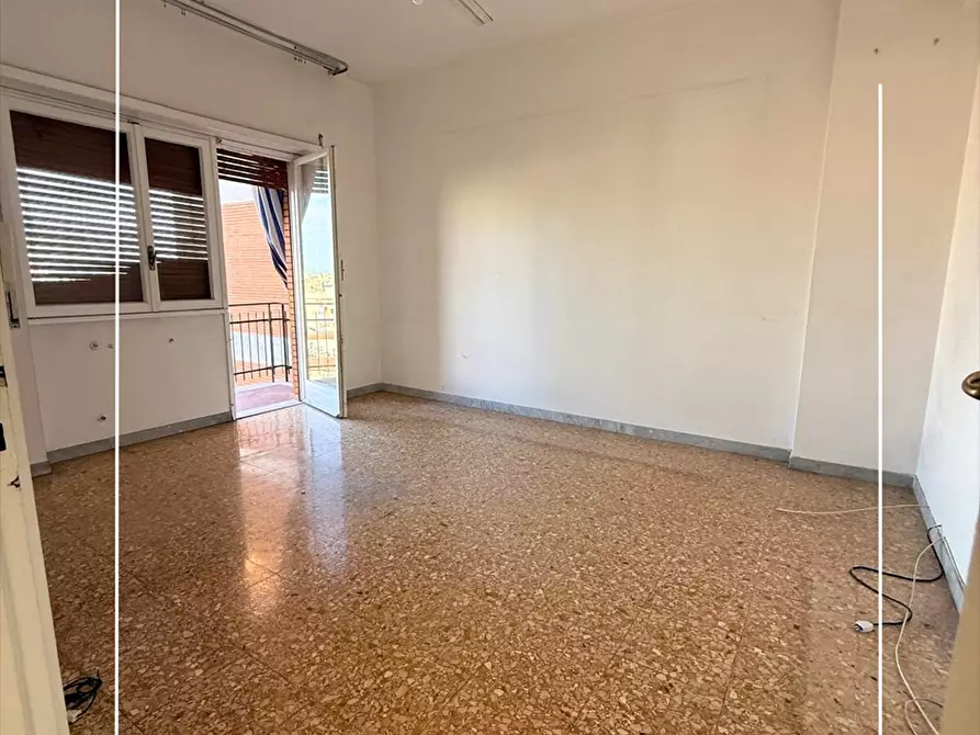 Immagine 11 di Appartamento in vendita  in via fiume 30 a Taranto