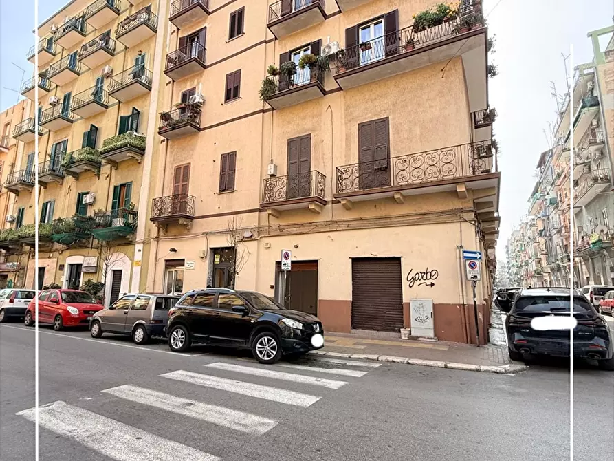 Immagine 1 di Locale commerciale in affitto  in via dante 104 a Taranto