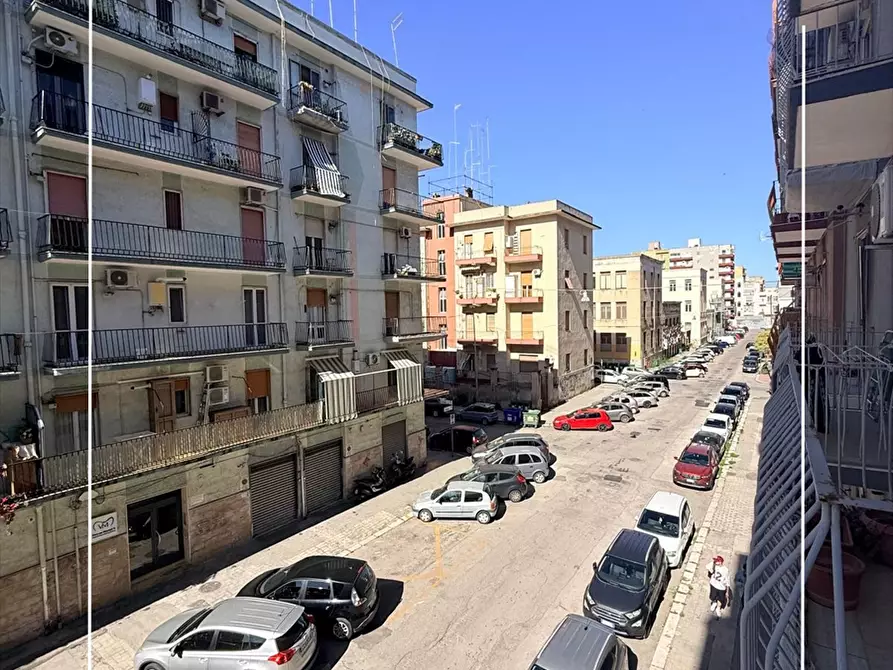 Immagine 3 di Appartamento in vendita  in via rintone 51  a Taranto