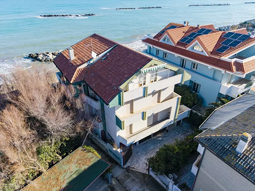 Immagine 2 di Appartamento in vendita  in Via Francesco Paolo Tosti a Francavilla Al Mare