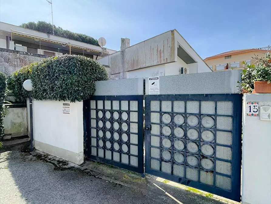 Immagine 16 di Villetta a schiera in vendita  in via delle Pratoline 19 a Anzio