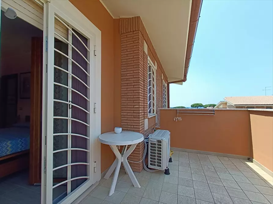 Immagine 20 di Villa in vendita  in via primiero a Anzio