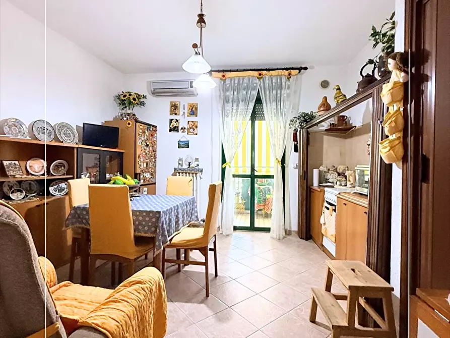 Immagine 11 di Appartamento in vendita  in via scoglio del tonno 52 a Taranto