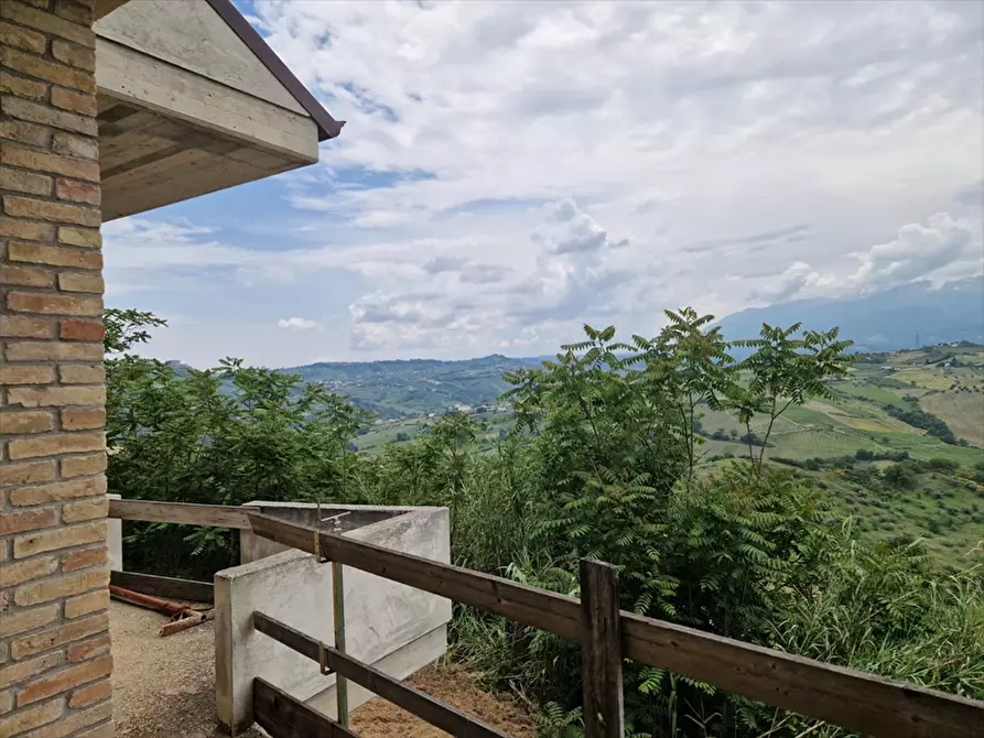 Immagine 11 di Villa in vendita  in Contrada Colle Marcone a Bucchianico
