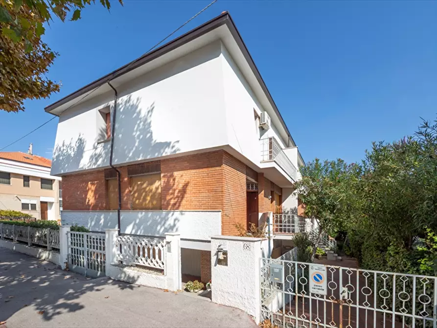 Immagine 2 di Villetta a schiera in vendita  in VIALE ALCIONE 68 a Francavilla Al Mare