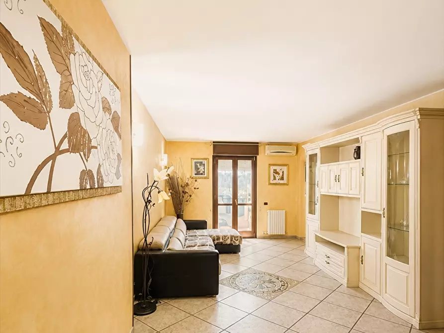 Immagine 7 di Appartamento in affitto  in via federico secondo  a Taranto