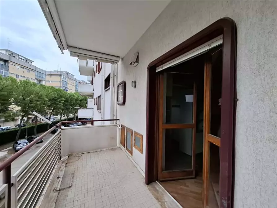 Immagine 12 di Appartamento in vendita  in Via Robert Schuman, 15 a Bari
