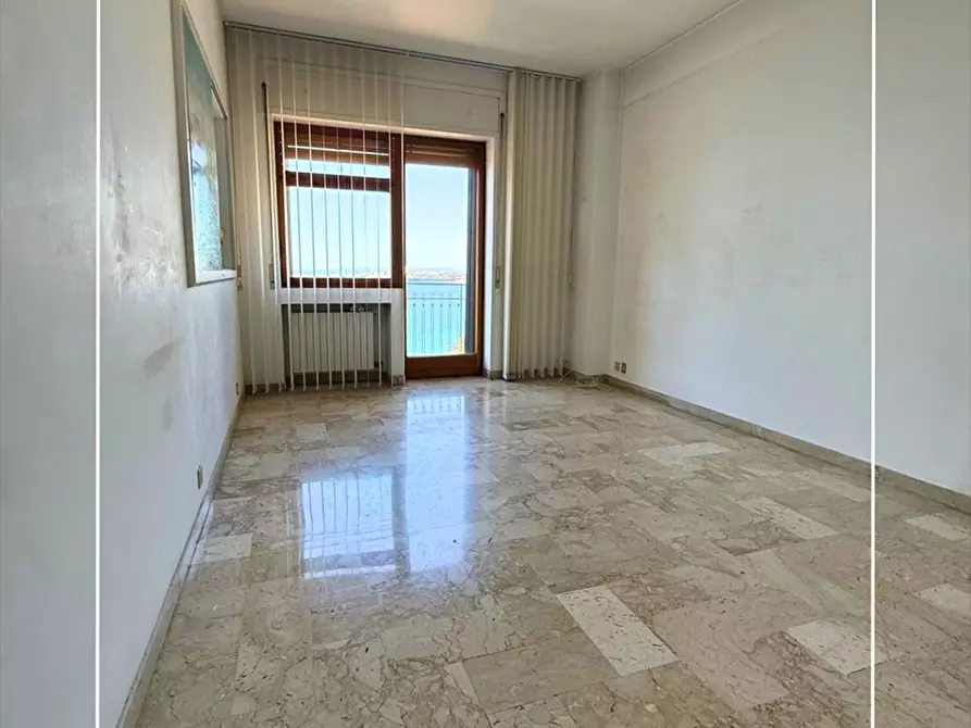 Immagine 16 di Appartamento in vendita  in via cavallotti 153 a Taranto
