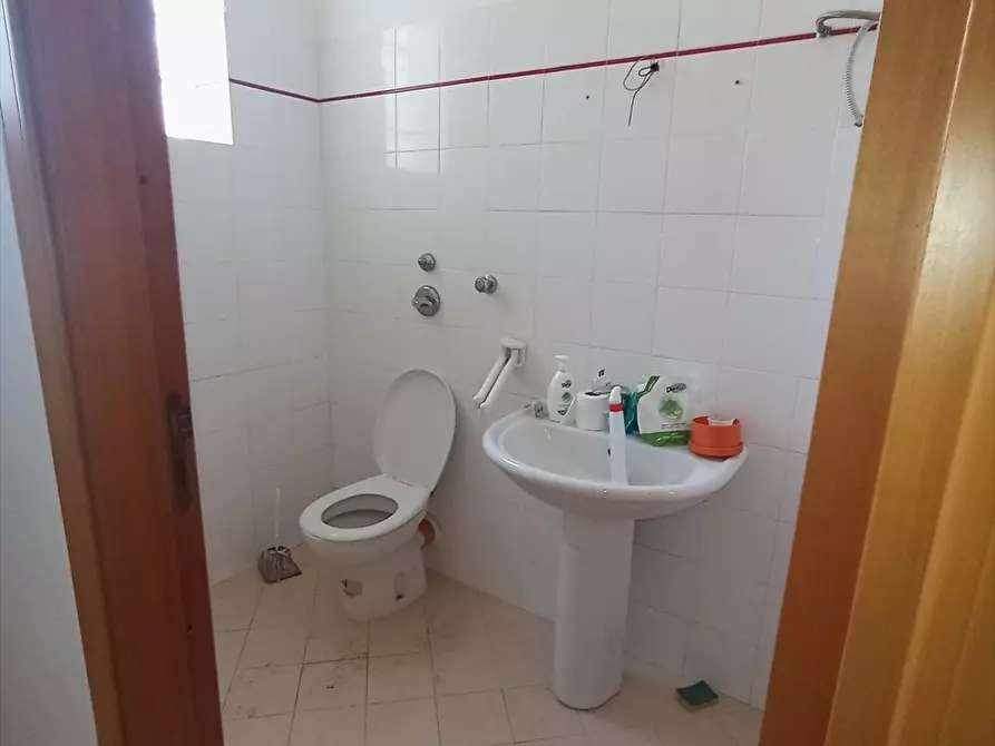 Immagine 7 di Locale commerciale in vendita  a Trapani