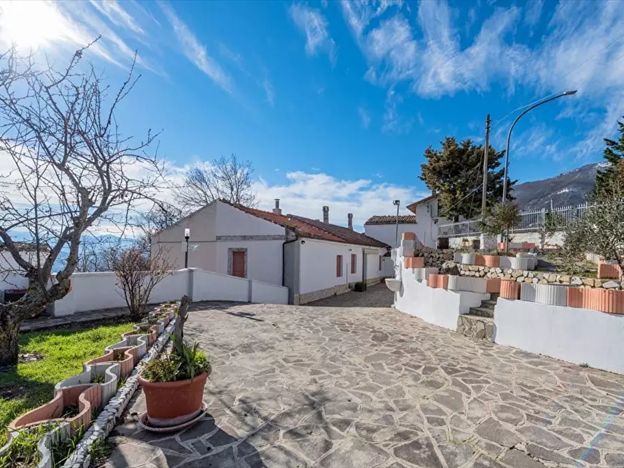 Immagine 1 di Casa indipendente in vendita  a Brittoli