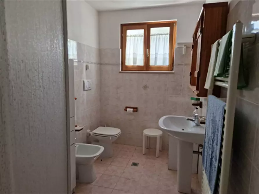 Immagine 6 di Villa in vendita  in Contrada Santone a Isola Del Gran Sasso D'italia