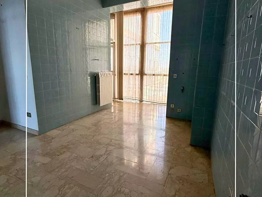 Immagine 9 di Appartamento in vendita  in via cavallotti 153 a Taranto