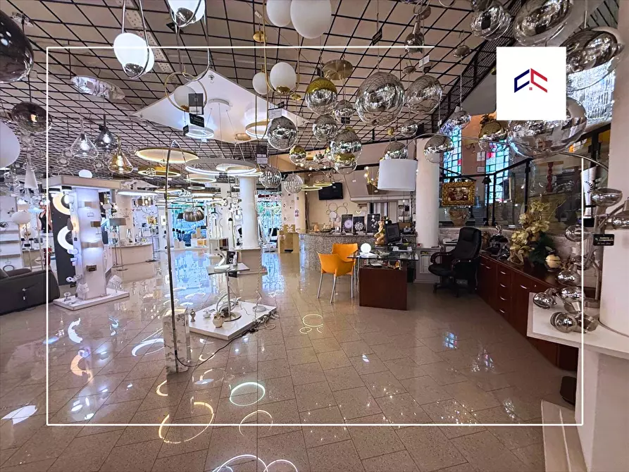 Immagine 20 di Locale commerciale in vendita  in contrada baronia a San Giorgio Ionico