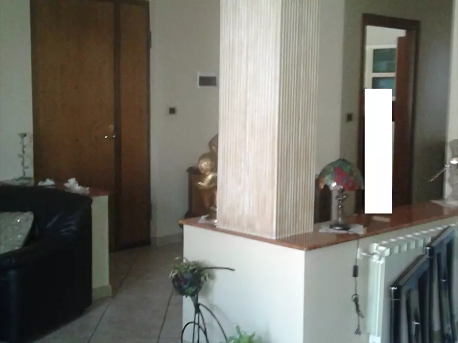 Immagine 10 di Appartamento in vendita  in Via Bressanone a Cerignola