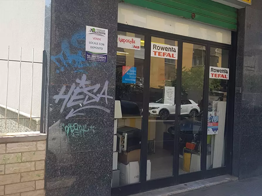 Immagine 7 di Locale commerciale in vendita  in Via Papa Benedetto XIII, 30 a Bari