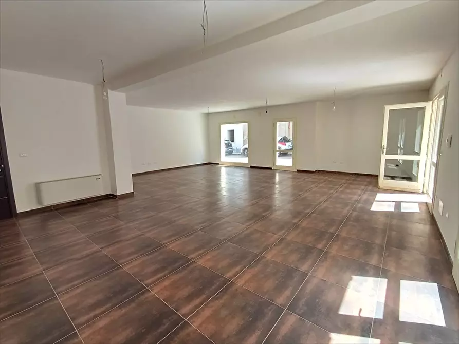 Immagine 13 di Locale commerciale in vendita  in Via Libio n. 32 a Porto Torres