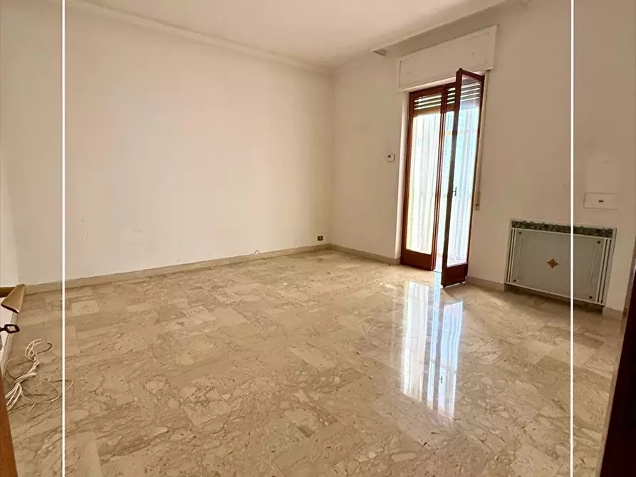 Immagine 19 di Appartamento in vendita  in via cavallotti 153 a Taranto
