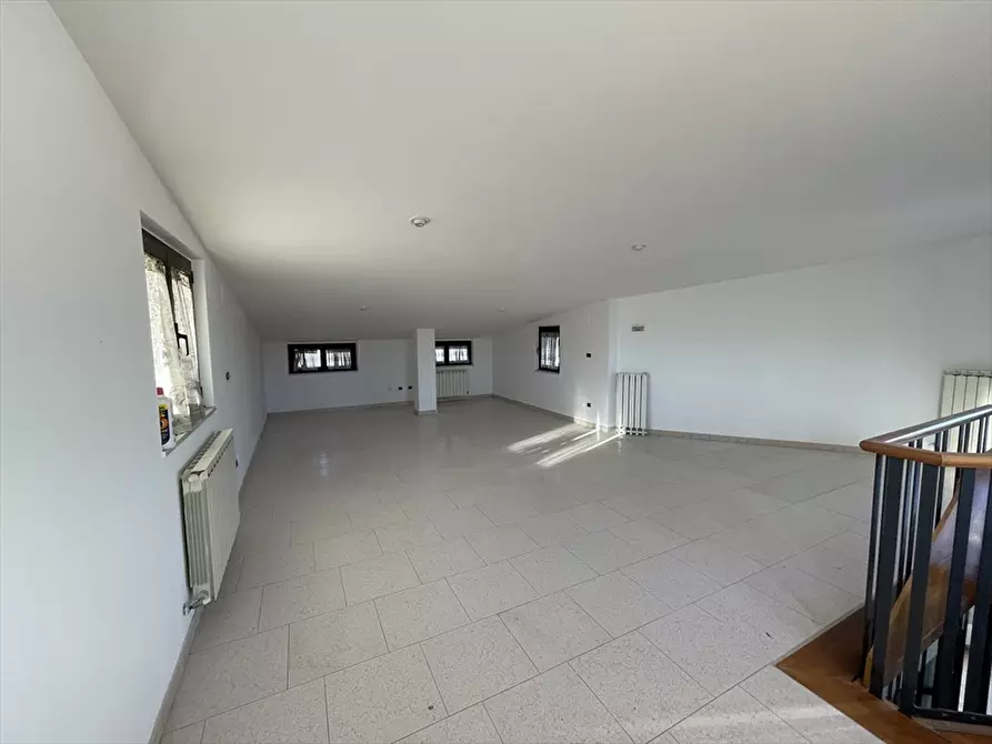 Immagine 7 di Casa indipendente in vendita  in Via Michetti a Scafa