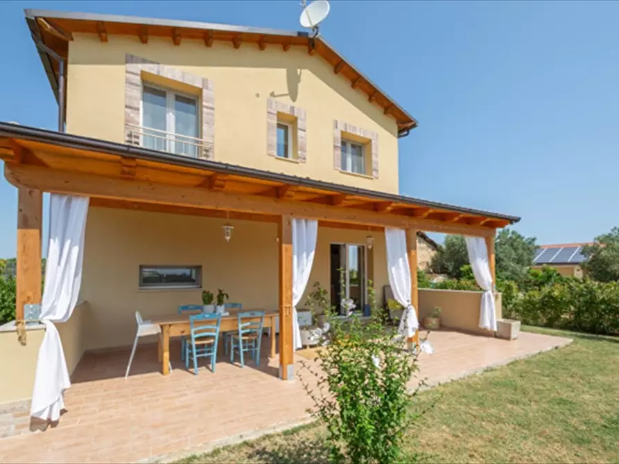 Immagine 1 di Casa indipendente in vendita  in Contrada Sterpari del Garda - Nr. 22 a Rocca San Giovanni