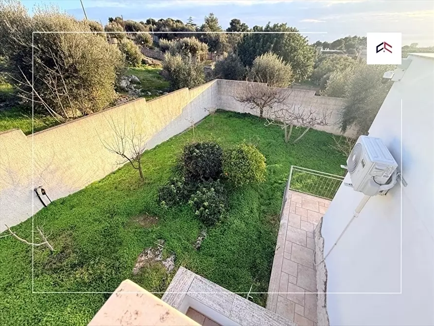 Immagine 28 di Villa in vendita  in VIA SATURO 407 a Leporano