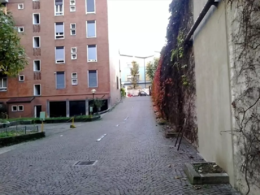 Immagine 4 di Box auto in affitto  a Milano