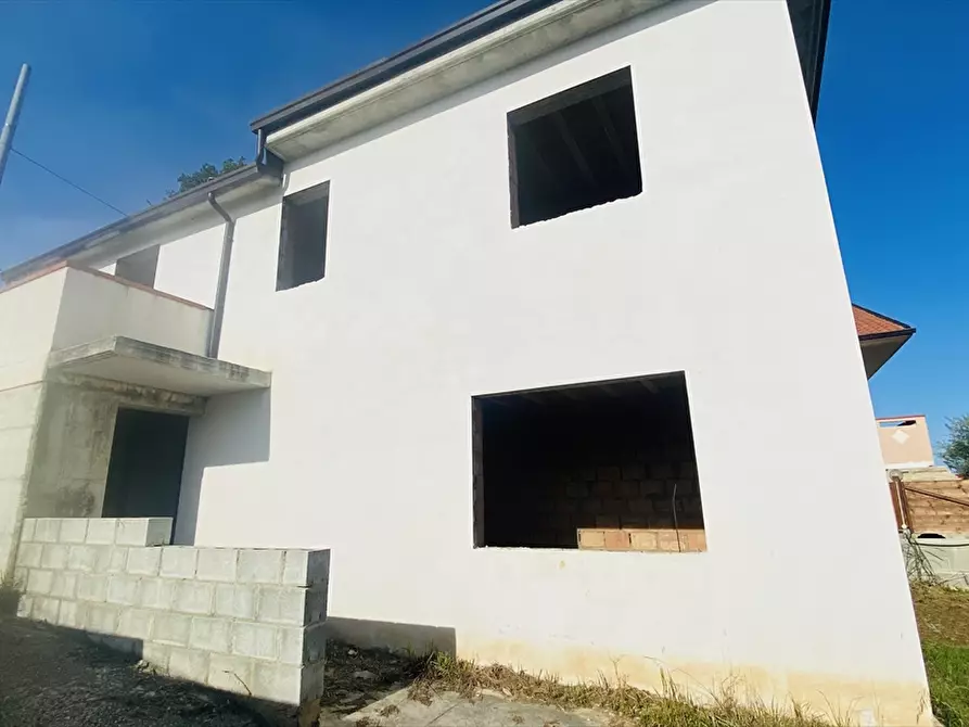 Immagine 3 di Casa indipendente in vendita  in Contrada Cerreto 200 a Miglianico