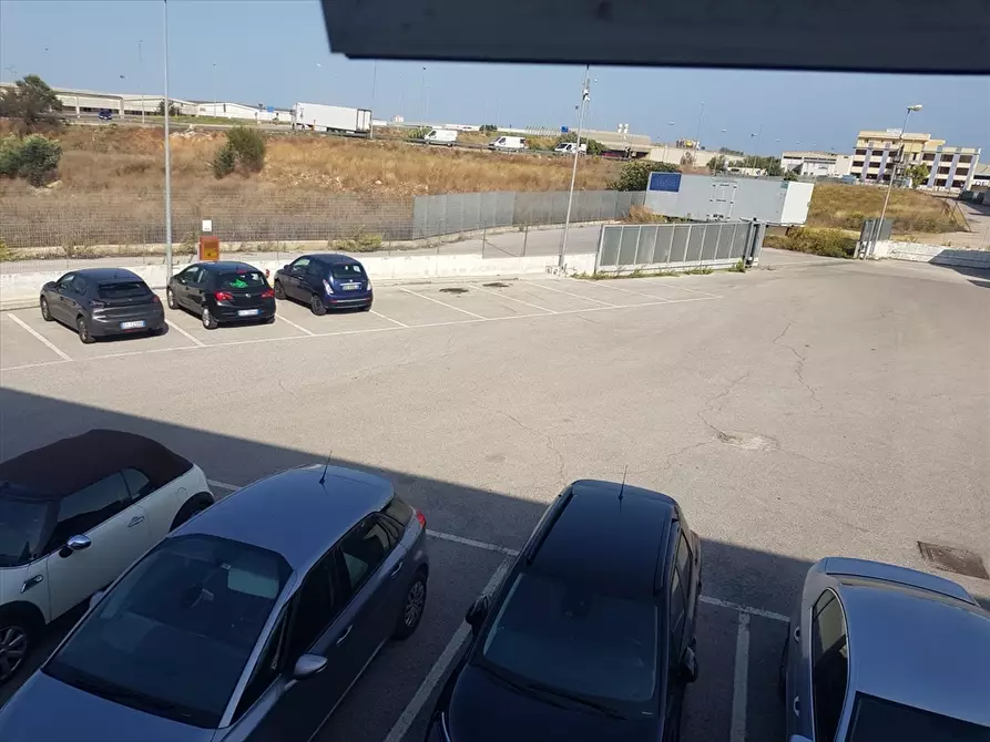 Immagine 15 di Ufficio in affitto  in Via Agrigento, 49 a Modugno