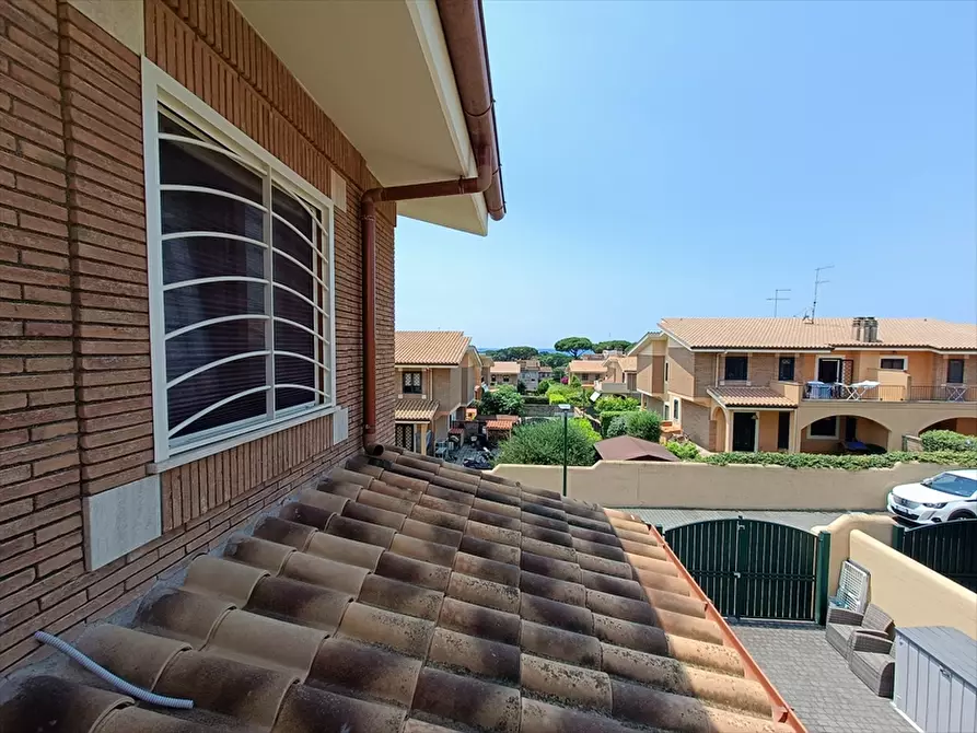 Immagine 19 di Villa in vendita  in via primiero a Anzio