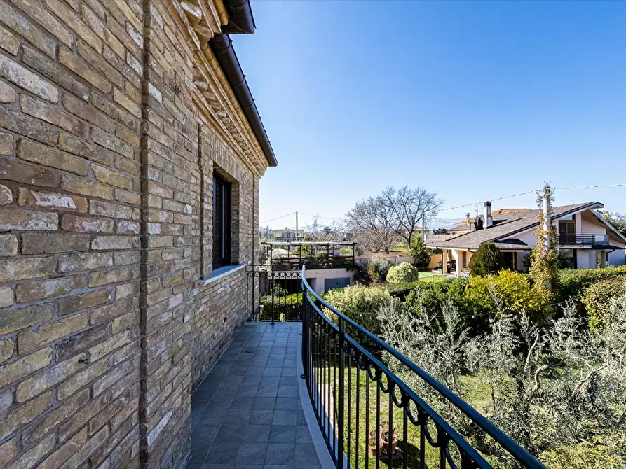 Immagine 22 di Villa in vendita  in Via Di Luzio a Cepagatti