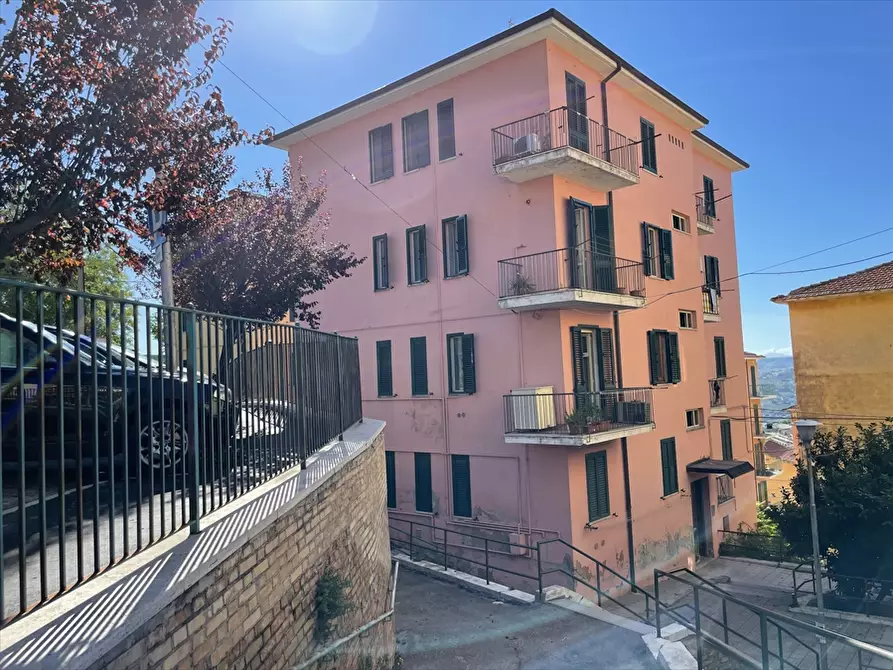 Immagine 1 di Appartamento in vendita  in via brigata maiella 41 a Chieti