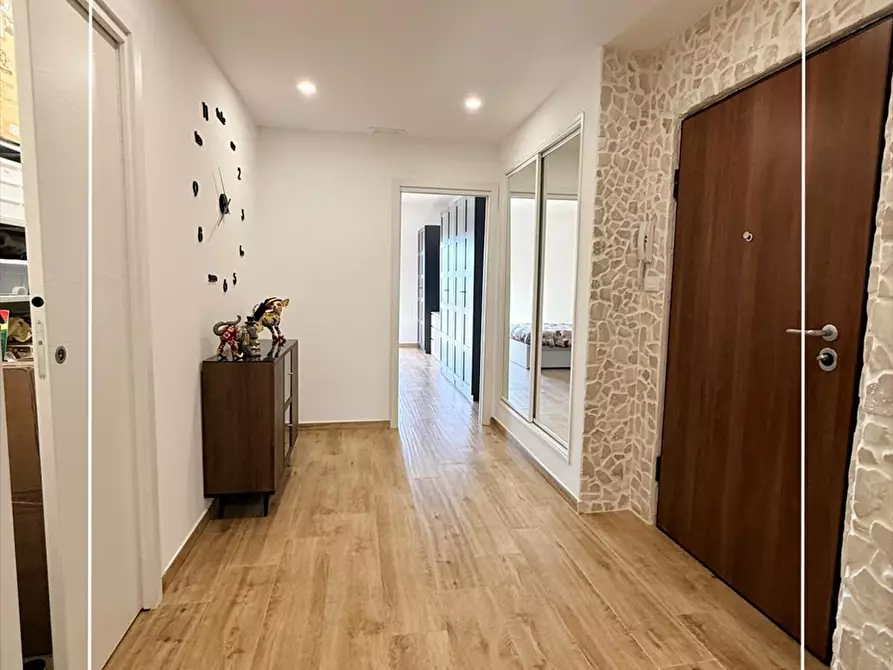 Immagine 8 di Appartamento in vendita  in via cagliari 44 a Taranto