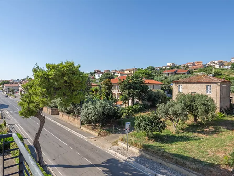 Immagine 17 di Appartamento in vendita  in VIA NAZIONALE ADRIATICA SUD 27 a Francavilla Al Mare