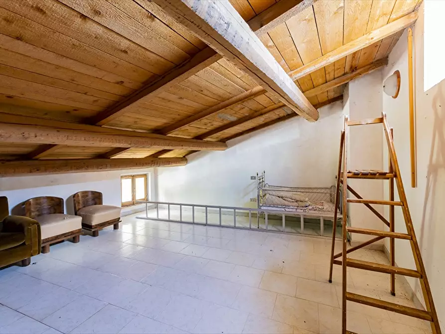 Immagine 20 di Appartamento in vendita  a Santo Stefano Di Sessanio