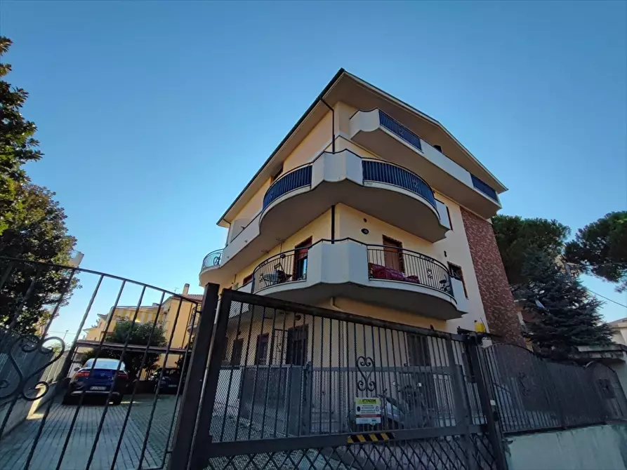 Immagine 1 di Appartamento in vendita  in via del santuario a Pescara