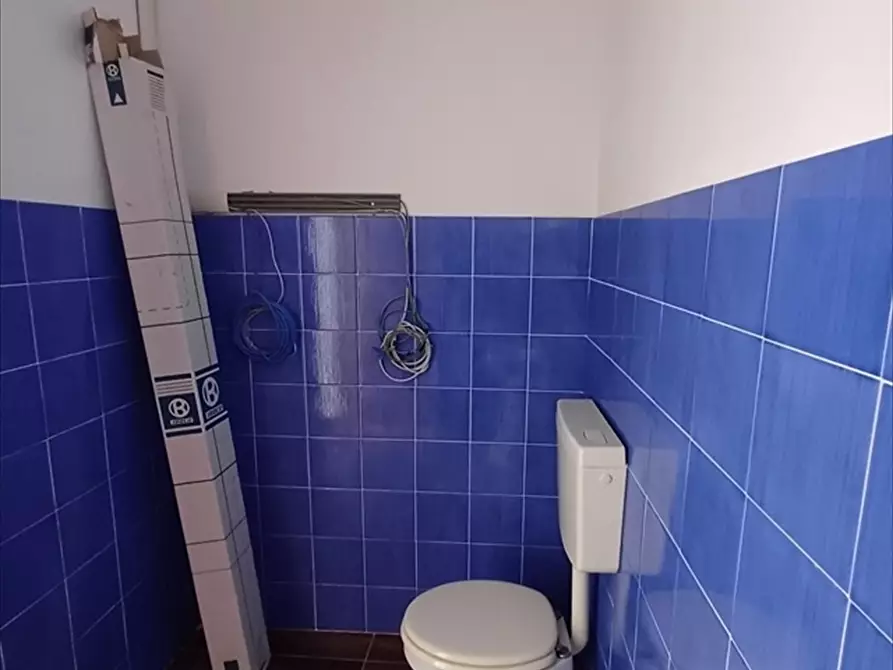 Immagine 25 di Locale commerciale in vendita  in Via Libio n. 32 a Porto Torres