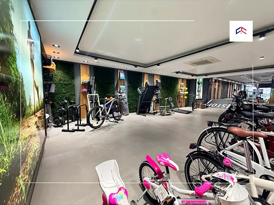 Immagine 7 di Locale commerciale in affitto  in VIALE TRENTINO 34 a Taranto