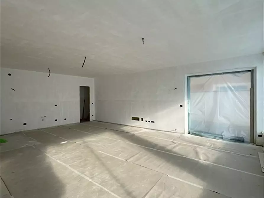 Immagine 3 di Villa in vendita  in Via del Miglioramento  a Anzio