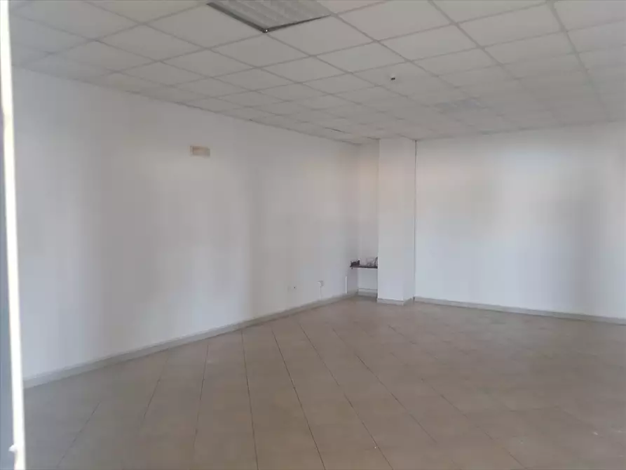 Immagine 13 di Ufficio in affitto  in Via Agrigento, 49 a Modugno