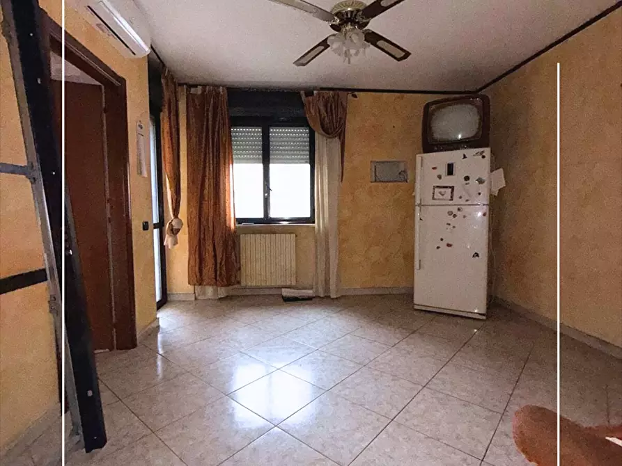 Immagine 8 di Appartamento in vendita  in piazza pertini 15 a Taranto