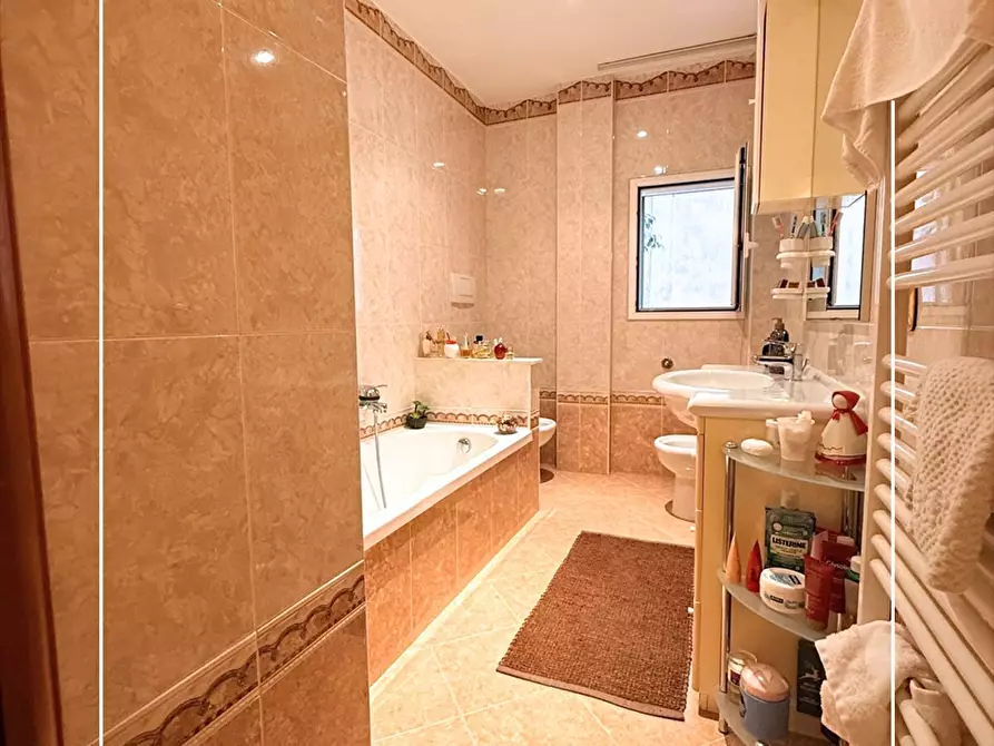 Immagine 16 di Appartamento in vendita  in via padre morone 31 a Taranto