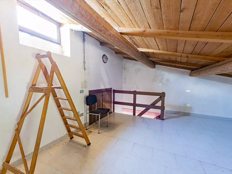 Immagine 21 di Appartamento in vendita  a Santo Stefano Di Sessanio