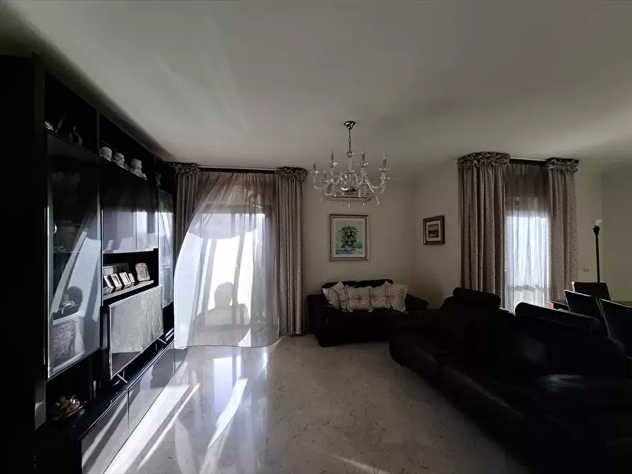 Immagine 5 di Appartamento in vendita  in Via Michele Mirenghi, 51 a Bari