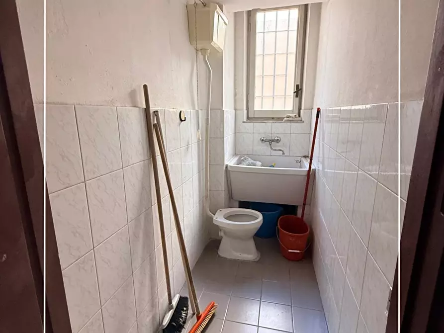 Immagine 13 di Appartamento in vendita  in via leonida 70 a Taranto