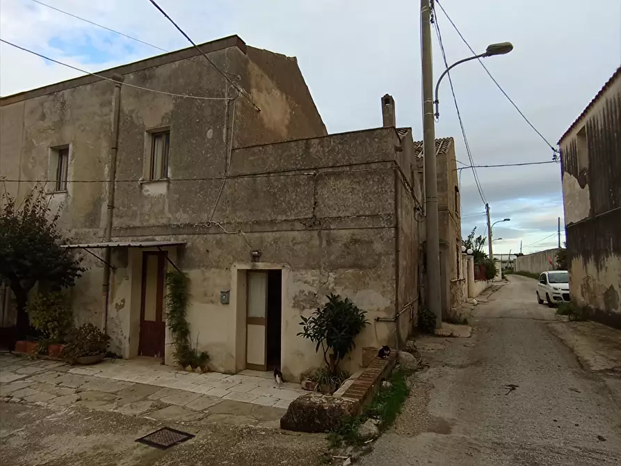 Immagine 1 di Casa indipendente in vendita  in Lenzi a Erice
