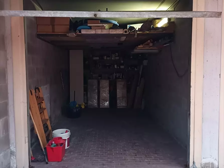 Immagine 13 di Box auto in affitto  a Milano