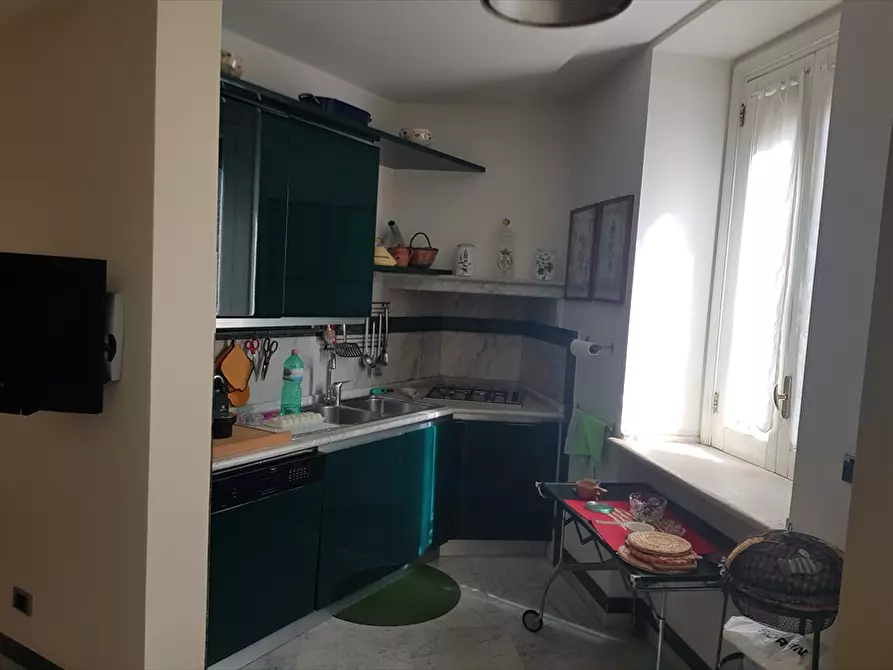Immagine 29 di Palazzo in vendita  in Largo Fra Pantaleo a Palagiano